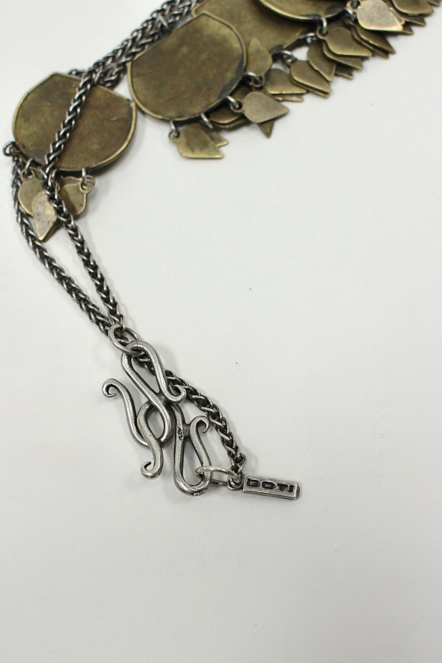 Goti Metal Motif Necklace