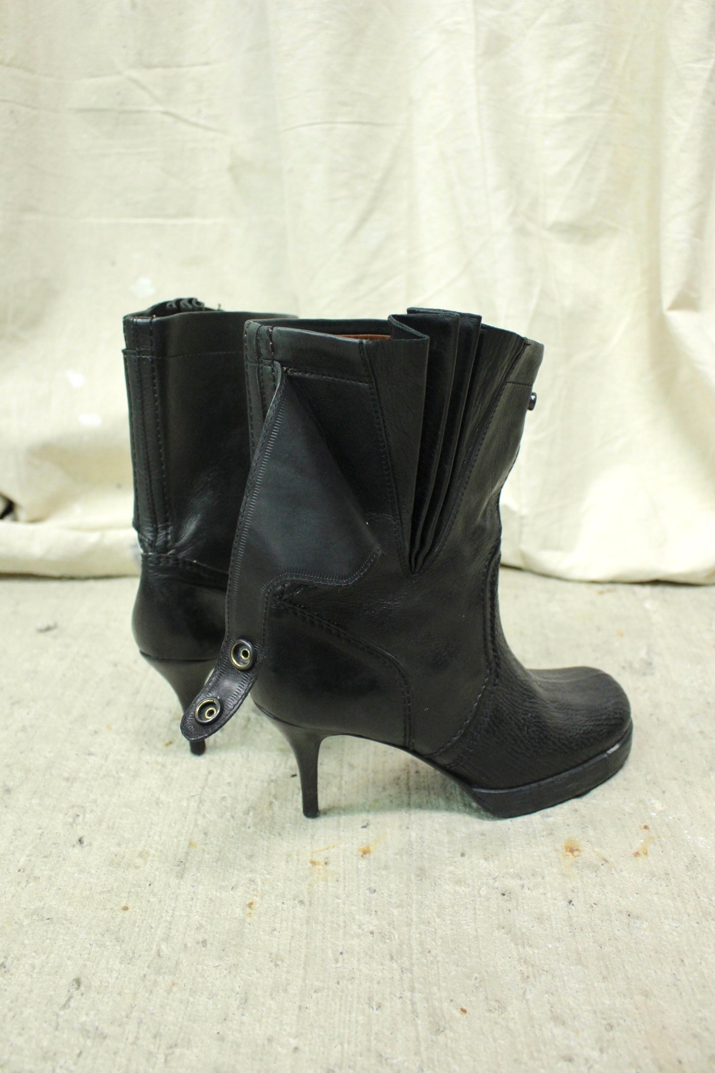 F/W06 DUSTULATOR Leather Stiletto Boots
