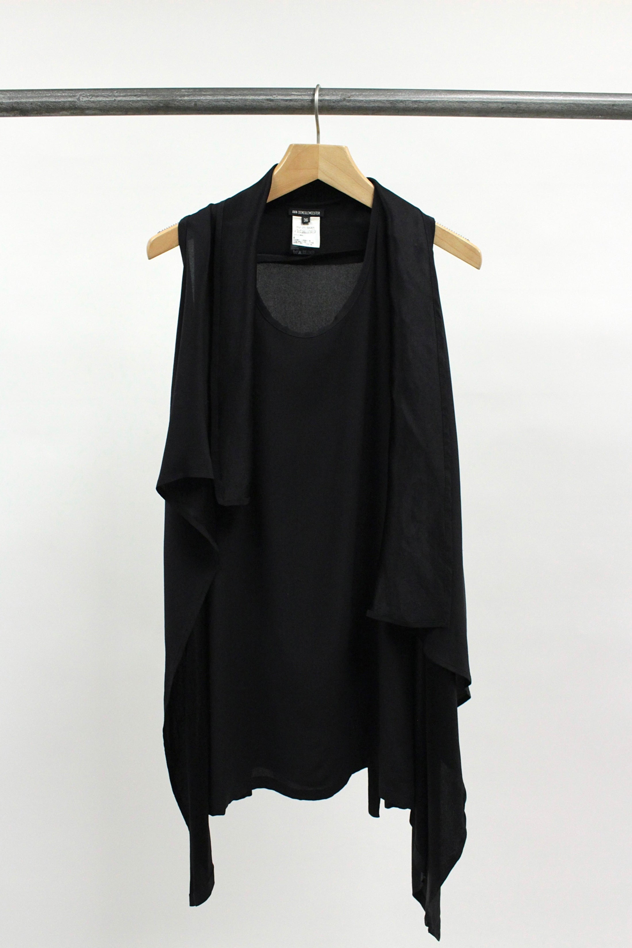 Ann Demeulemeester – Esk Noire