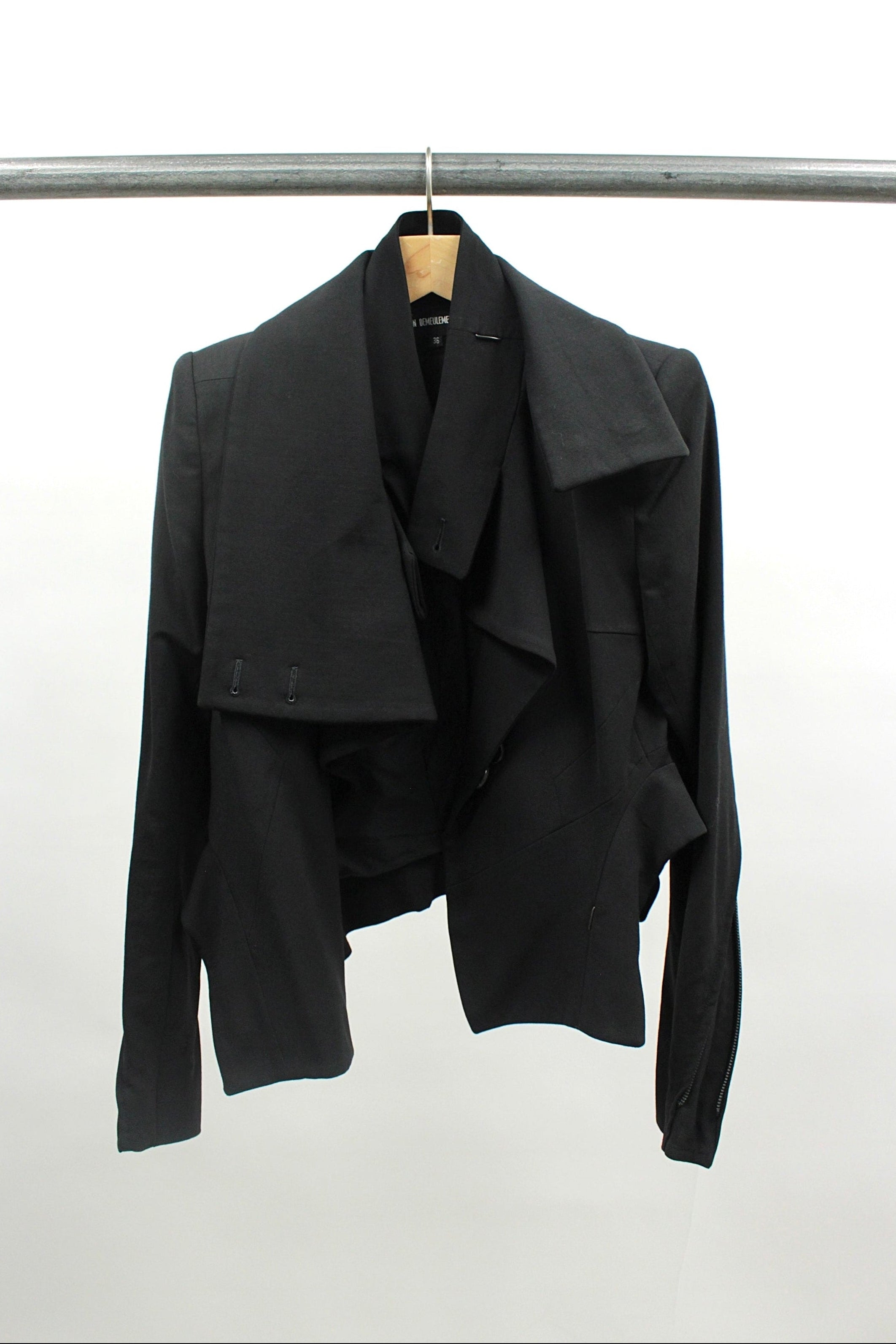 Ann Demeulemeester – Esk Noire