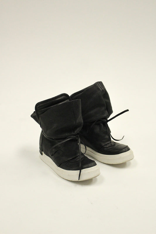 Cinzia Araia High-Top Leather Sneakers