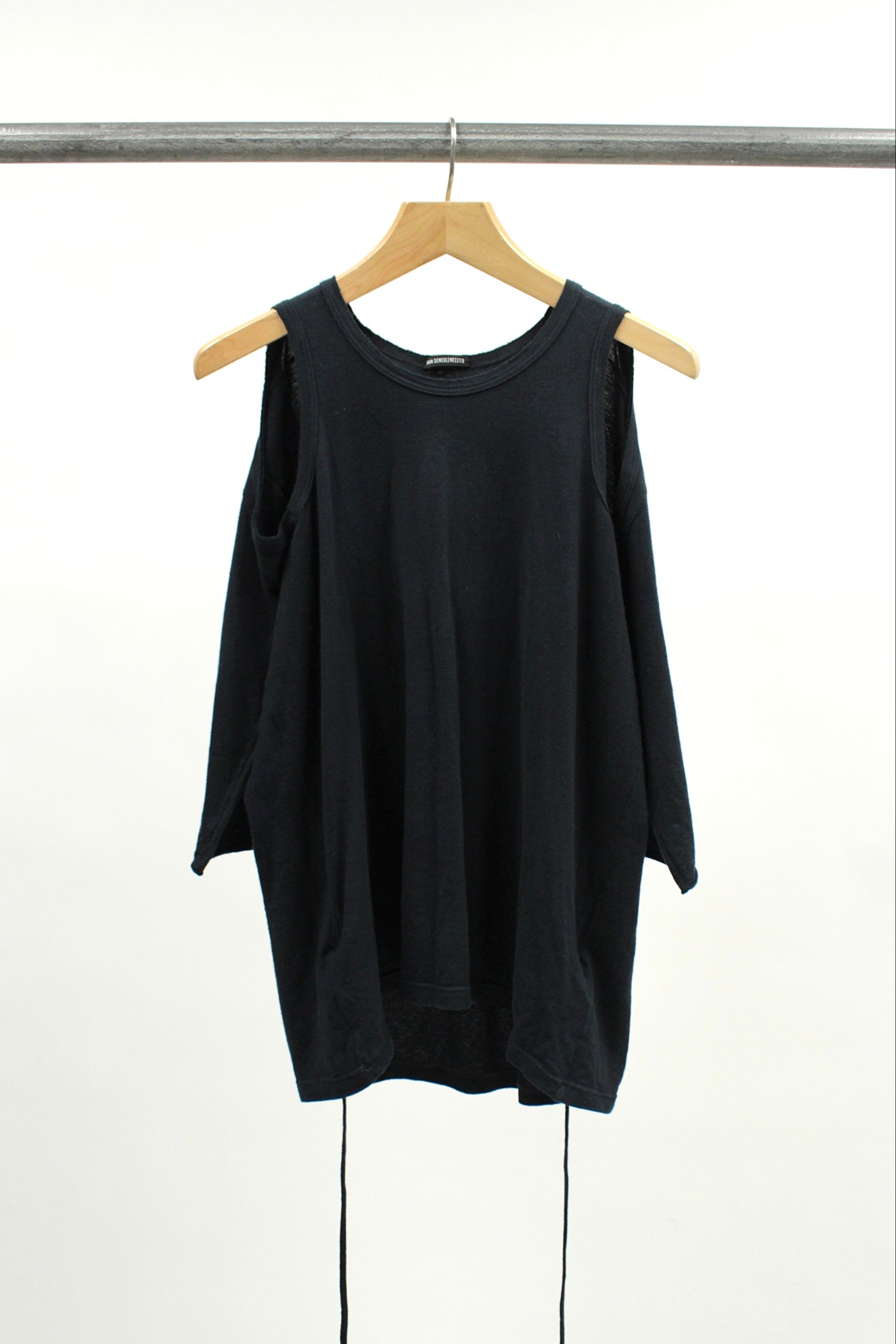 Ann Demeulemeester – Esk Noire