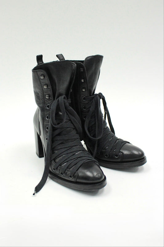S/S09 Ann Demeulemeester Vitello Grana Nero Lace-Up Ankle Boots