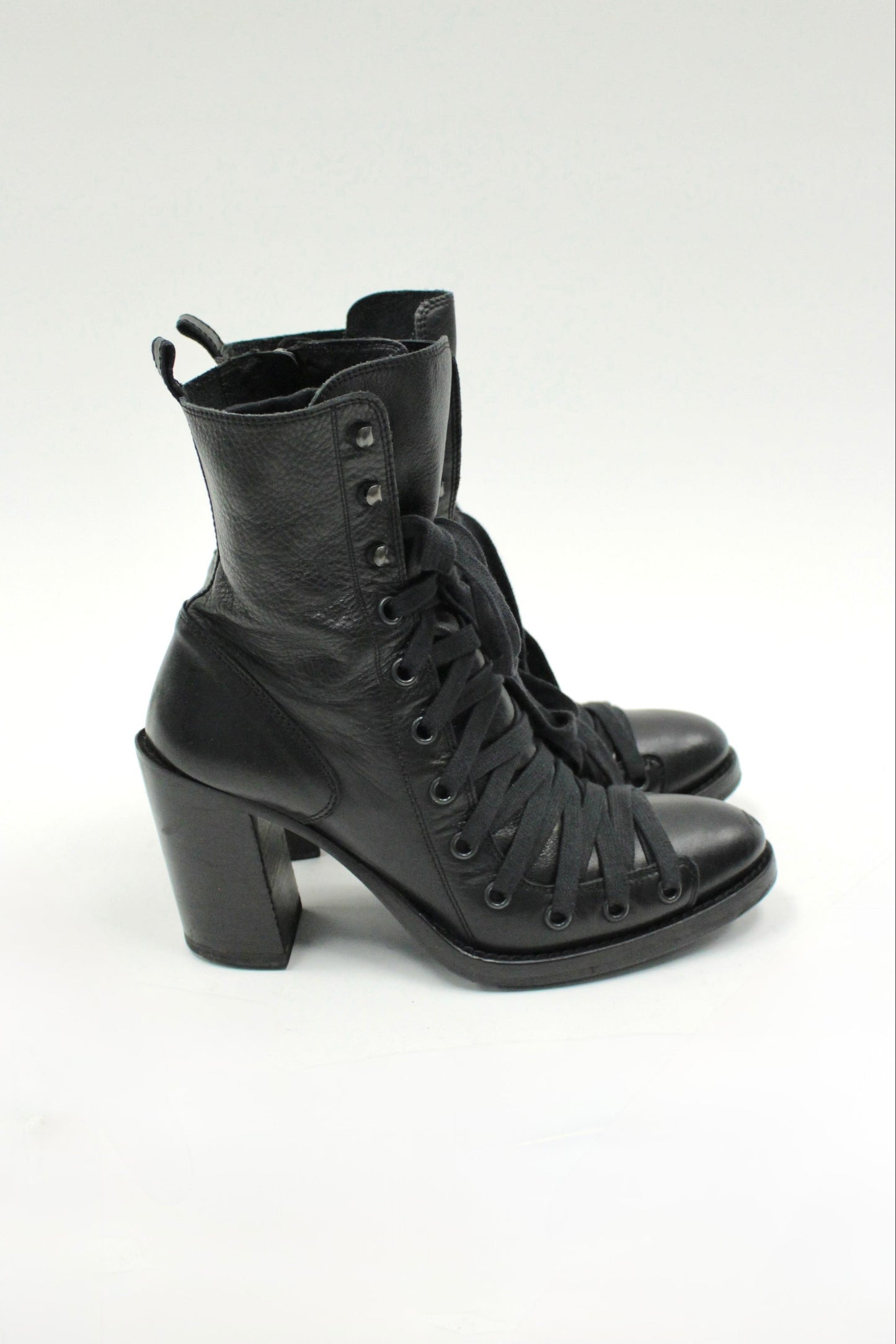 S/S09 Ann Demeulemeester Vitello Grana Nero Lace-Up Ankle Boots